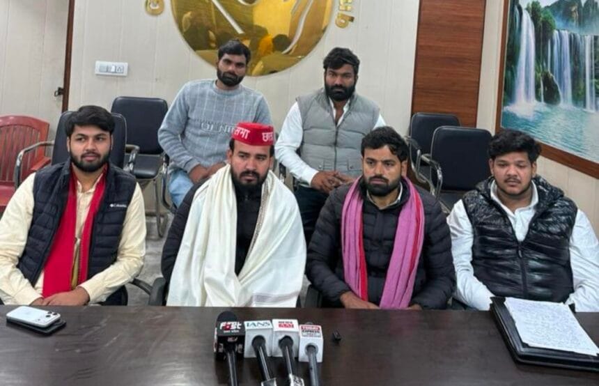 GBU Scam: गौतम बुद्ध यूनिवर्सिटी में 'फीस घोटाले' पर हंगामा, सपा छात्र सभा ने कुलपति और विश्वास त्रिपाठी को बताया मास्टरमाइंड; 5 जनवरी तक अल्टीमेटम