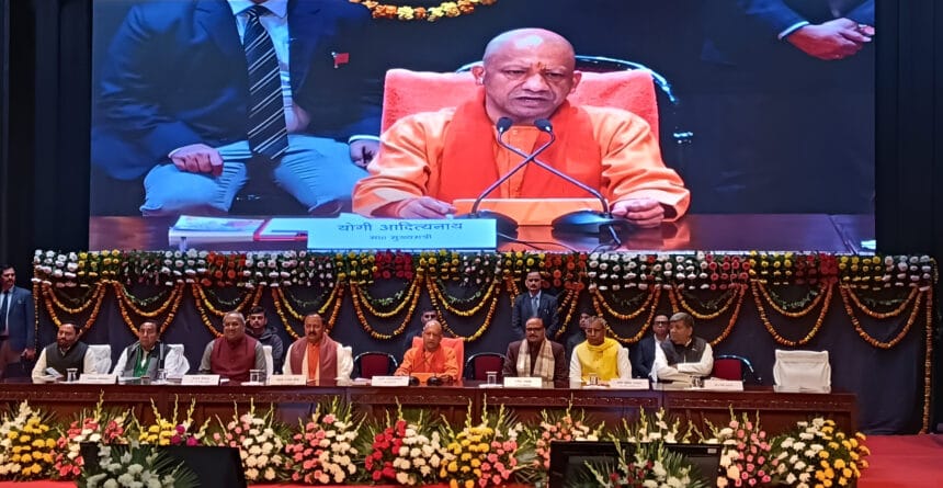 UP Property News: योगी सरकार का बड़ा तोहफा! अब सिर्फ ₹5000 में अपनों को गिफ्ट करें प्रॉपर्टी; ब्लड रिलेशन में रजिस्ट्री पर स्टाम्प ड्यूटी हुई फिक्स