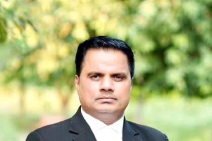 Noida News: नवनिर्वाचित बार अध्यक्ष मनोज भाटी पर FIR; फर्जी डिग्री और जाली दस्तावेजों के इस्तेमाल का आरोप, अधिवक्ता समुदाय में मचा हड़कंप