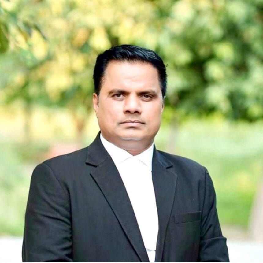 Noida News: नवनिर्वाचित बार अध्यक्ष मनोज भाटी पर FIR; फर्जी डिग्री और जाली दस्तावेजों के इस्तेमाल का आरोप, अधिवक्ता समुदाय में मचा हड़कंप