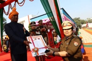 गौतमबुद्धनगर पुलिस लाइंस में 77वें गणतंत्र दिवस की धूम: राज्यमंत्री जसवंत सैनी और CP लक्ष्मी सिंह ने दी सलामी, पुलिसकर्मी पदकों से सम्मानित