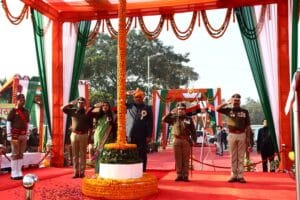 गौतमबुद्धनगर पुलिस लाइंस में 77वें गणतंत्र दिवस की धूम: राज्यमंत्री जसवंत सैनी और CP लक्ष्मी सिंह ने दी सलामी, पुलिसकर्मी पदकों से सम्मानित