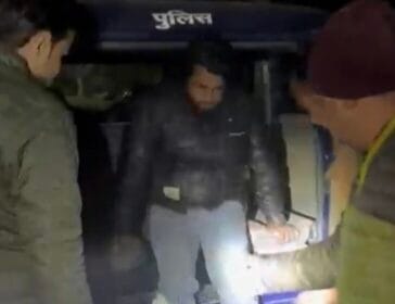 Greater Noida Encounter: इकोटेक-3 पुलिस की इनामी बदमाश से मुठभेड़; 25 हजार का इनामी दानिश गोली लगने से घायल, चोरी की बाइक और तमंचा बरामद