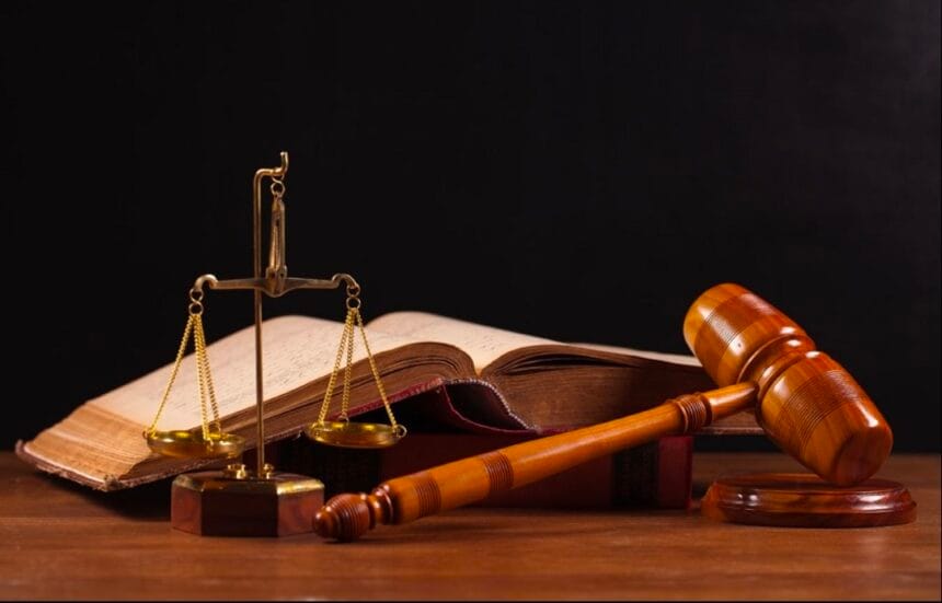 नोएडा प्राधिकरण का एक्शन: सरकारी जमीन पर अवैध निर्माण करने वाले 13 लोगों पर FIR दर्ज, भू-माफियाओं में हड़कंप