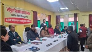 Gautam Buddha Nagar: जिलाधिकारी मेधा रूपम ने जेवर में सुनीं जन-समस्याएं; नशा मुक्ति और बाल विवाह रोकने की दिलाई शपथ