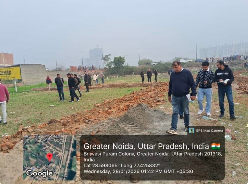 ग्रेटर नोएडा: हैबतपुर में हिंडन डूब क्षेत्र पर चला प्राधिकरण का बुलडोजर, 6000 वर्ग मीटर जमीन अतिक्रमण मुक्त
