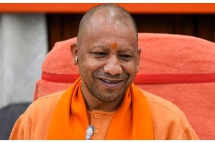 UP Holi 2026: होली पर 3 दिन की छुट्टी, CM योगी का बड़ा आदेश, त्योहार से पहले हर हाल में जारी होगा कर्मचारियों का वेतन