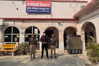 नोएडा पुलिस का 'हर्ष फायरिंग' पर कड़ा प्रहार: सगाई में युवक को गोली मारने वाला दुर्वेश बैसोया चढ़ा पुलिस के हत्थे, पिस्टल बरामद