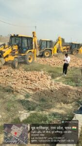 ग्रेटर नोएडा के धूम मानिकपुर आमका और बिसरख में अवैध निर्माण पर गरजा प्राधिकरण का बुल्डोजर, 30 करोड़ की 15 हजार वर्ग मीटर जमीन कराई मुक्त