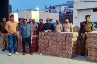Greater Noida: दादरी पुलिस की बड़ी कार्रवाई, 45 लाख की अवैध शराब से भरा ट्रक पकड़ा, पंजाब से हो रही थी तस्करी