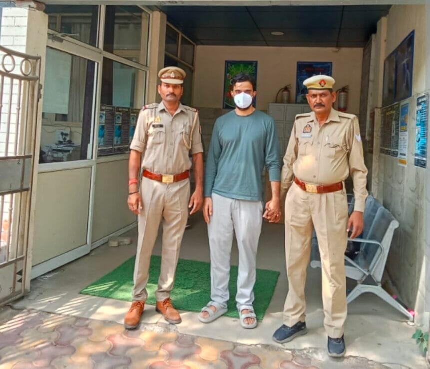 ग्रेटर नोएडा: टूर पैकेज के नाम पर ठगी करने वाला शातिर जालसाज गिरफ्तार; फेसबुक-इंस्टाग्राम पर विज्ञापन देकर फंसाता था लोगों को