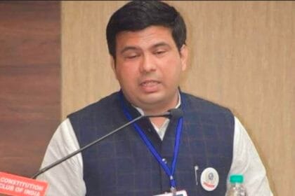 नोएडा में 118 करोड़ की 'सफेद हाथी' बनी बस डिपो: RTI में खुलासा, जनता की गाढ़ी कमाई धूल फांक रही