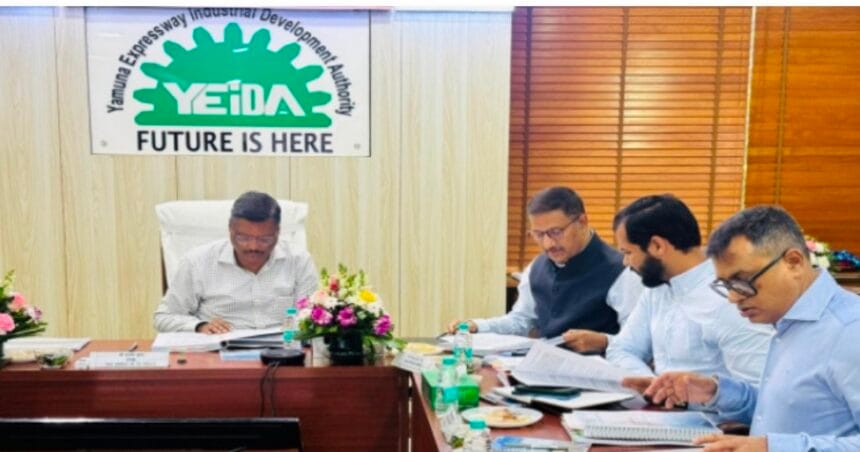 YEIDA बोर्ड बैठक में बड़ा फैसला: 1 अप्रैल से महंगे होंगे प्लॉट, विकास कार्यों के लिए 11.82 लाख करोड़ का भारी-भरकम बजट