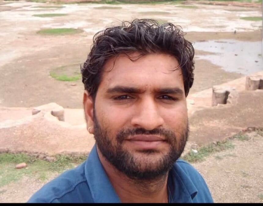 जारचा में सनसनी: खटाना गांव के पूर्व प्रधान के बेटे की मुर्गा फार्म पर निर्मम हत्या, मामूली डांट से नाराज नौकर ने चाकुओं से गोदा