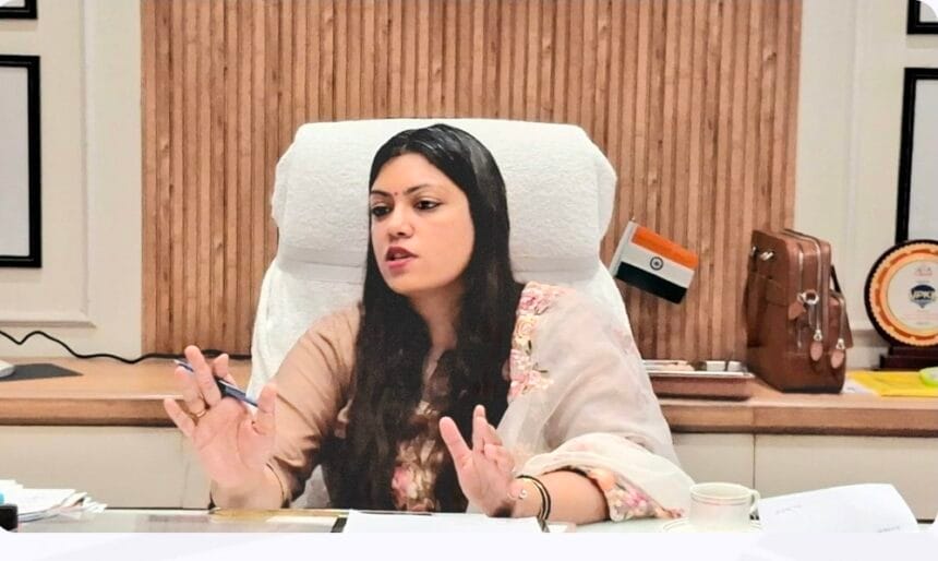 नोएडा इंटरनेशनल एयरपोर्ट: विस्तारीकरण से प्रभावित 14 गांवों के किसानों को मिलेगा मुआवजा; 03 अप्रैल से लगेंगे विशेष कैंप, डीएम मेधा रूपम ने कसी कमर