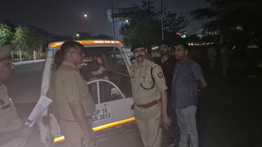 ग्रेटर नोएडा में एनकाउंटर: जगतफार्म से चेन लूटने वाला शातिर बदमाश मुठभेड़ में घायल; चोरी की अपाचे और सोने की चेन बरामद