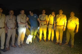 ग्रेटर नोएडा साकीपुर हत्याकांड: साजन भाटी का दूसरा हत्यारा चढ़ा पुलिस के हत्थे, भागने की कोशिश में पैर में लगी गोली!