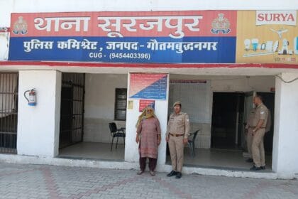 साकीपुर हत्याकांड: बेटों को हत्या के लिए उकसाने वाली मां गिरफ्तार; नाली विवाद में गई थी साजन की जान