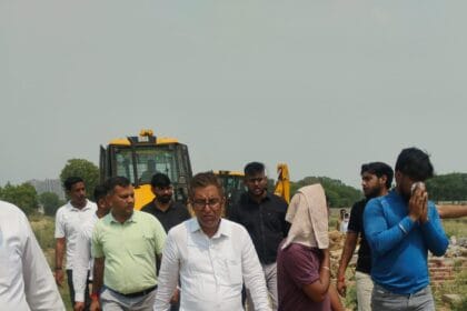 Greater Noida: भनौता में गरजा प्राधिकरण का बुल्डोजर, ₹80 करोड़ की 40 हजार वर्ग मीटर जमीन कब्जा मुक्त; भू-माफियाओं में हड़कंप