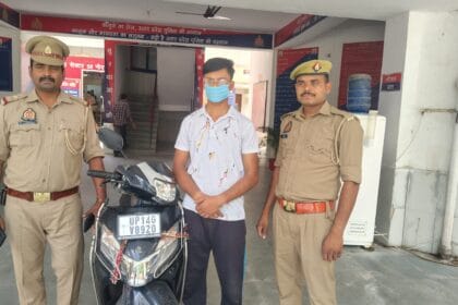 Noida News: राह चलती महिलाओं पर कैंची से हमला करने वाला 'सिरफिरा' गिरफ्तार, कॉर्पोरेट कंपनी में काम करता है आरोपी