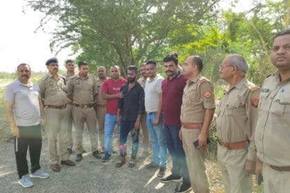 Greater Noida: किन्नर 'चांदनी' हत्याकांड का 48 घंटे में खुलासा: नॉलेज पार्क पुलिस मुठभेड़ में हत्यारा अभिषेक उर्फ मोना ढेर; पैर में लगी गोली