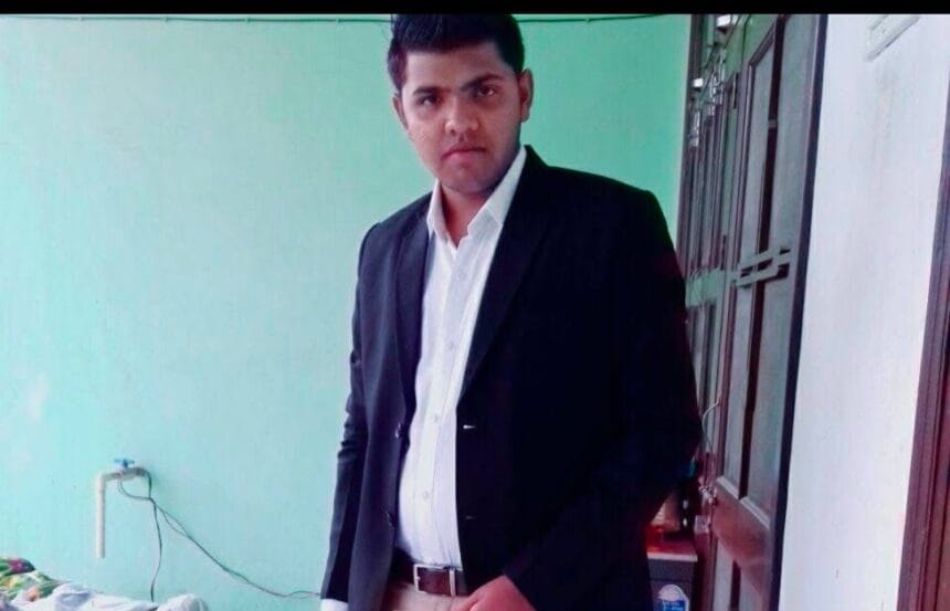 यमुना एक्सप्रेसवे पर दर्दनाक हादसा: 30 फीट गहरे नाले में गिरने से नोएडा के अधिवक्ता वरुण नागर की मौत; ताज देखने जा रहे थे आगरा