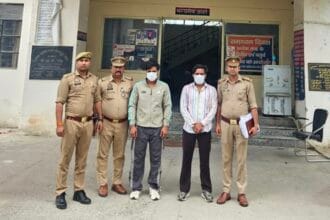 ग्रेटर नोएडा: नॉलेज पार्क में रेस्टोरेंट और पटरी दुकानदारों से रंगदारी वसूलने वाले दो सगे भाई गिरफ्तार; हर महीने मांगते थे ₹25 हजार, एक पर लग चुका है गुंडा एक्ट