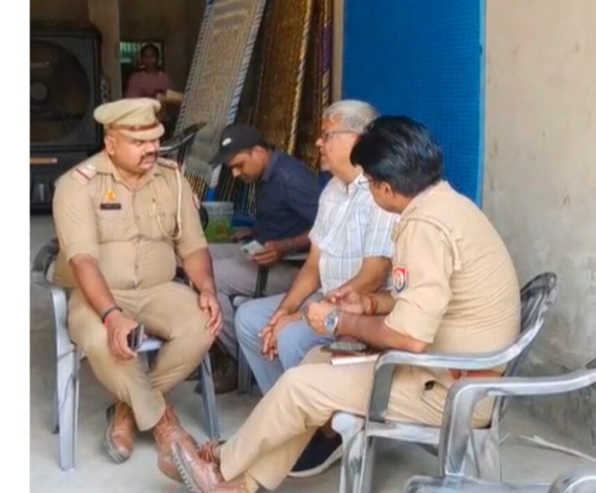 ग्रेटर नोएडा में कोहराम: नाश्ते में पास्ता-ब्रेड खाने के बाद एक ही परिवार के 6 लोगों की तबीयत बिगड़ी, मासूम भाई-बहन की मौत; मां की हालत गंभीर