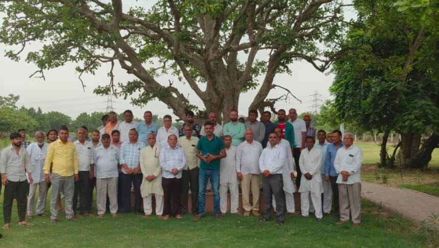 ग्रेटर नोएडा के 44 गांवों के किसानों का आर-पार का ऐलान: 10% आबादी प्लॉट के लिए 20 जुलाई से करेंगे अनशन, सत्ता पक्ष के नेताओं का विरोध करने की दी चेतावनी