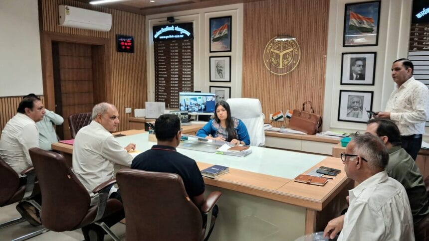छपरौला-दादरी औद्योगिक क्षेत्र की समस्याओं पर DM का कड़ा रुख; NHAI के ठेकेदार पर नाराजगी, विभागों को दी डेडलाइन