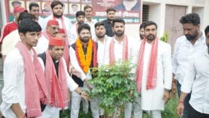 परिवर्तन का संकल्प' लेकर सड़कों पर उतरी समाजवादी पार्टी; दादरी में पर्यावरण संदेश के साथ साइकिल यात्रा का भव्य आगाज़