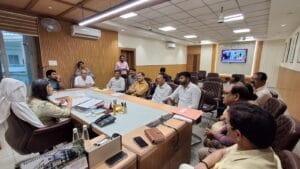 गौतमबुद्ध नगर: उद्यमियों की समस्याओं पर DM का एक्शन प्लान: औद्योगिक क्षेत्रों के संयुक्त निरीक्षण के निर्देश, लापरवाही पर कड़ा रुख