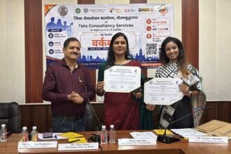 युवाओं के रोजगार के लिए UP सरकार का बड़ा कदम; जिला सेवायोजन कार्यालय और आर्या फैशन्स के बीच ऐतिहासिक MOU साइन