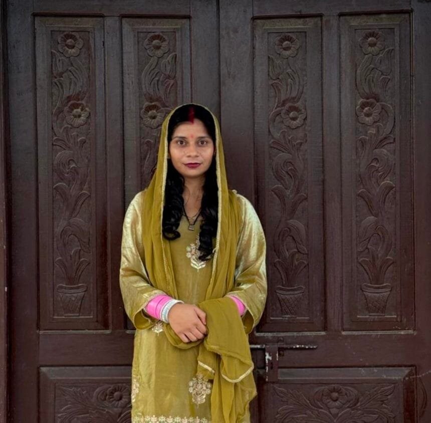 ग्रेटर नोएडा: ब्रेज़ा कार के लिए विवाहिता की हत्या, फंदे पर लटका मिला शव; ससुराल पक्ष फरार