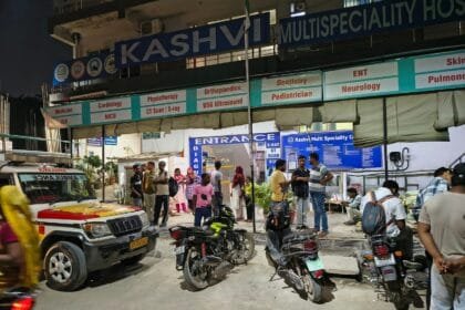 ग्रेटर नोएडा में बड़ा हादसा: गोल्फ होम्स सोसाइटी की 14वीं मंजिल से गिरकर दो मजदूरों की मौत; सुरक्षा में लापरवाही पर ठेकेदार हिरासत में