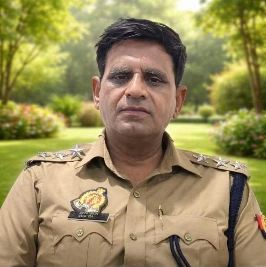 आगरा-लखनऊ एक्सप्रेसवे पर दर्दनाक हादसा: बाराबंकी सीओ नरेंद्र सिंह की इलाज के दौरान मौत, ट्रक में घुसी थी कार