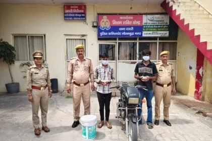 ग्रेटर नोएडा: दादरी पुलिस ने चोरी करने वाले 2 शातिर चोर दबोचे; सोने-चांदी के आभूषण, अवैध चाकू और बाइक बरामद