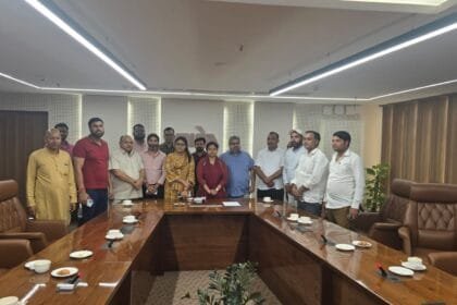 न्यू नोएडा' के प्रोजेक्ट में तेजी: ओएसडी हर्षित तिवारी और दादरी क्षेत्र के ग्राम प्रधानों के बीच अहम बैठक; मुआवजा बढ़ाने व बैनामा प्रक्रिया पर बनी रणनीति