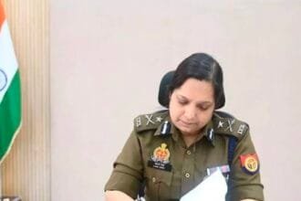 नोएडा पुलिस में बड़ा प्रशासनिक फेरबदल: पुलिस कमिश्नर लक्ष्मी सिंह ने बदले 4 थाना प्रभारी; बिसरख, सेक्टर-24 और ईकोटेक-3 को मिले नए प्रभारी