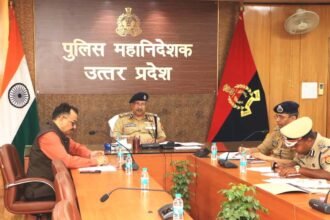यूपी: जनशिकायतों में लापरवाही पर DGP राजीव कृष्ण का बड़ा एक्शन, 9 जिलों के 10 थानाध्यक्षों पर गिरी गाज; 3 दिन में मांगी रिपोर्ट