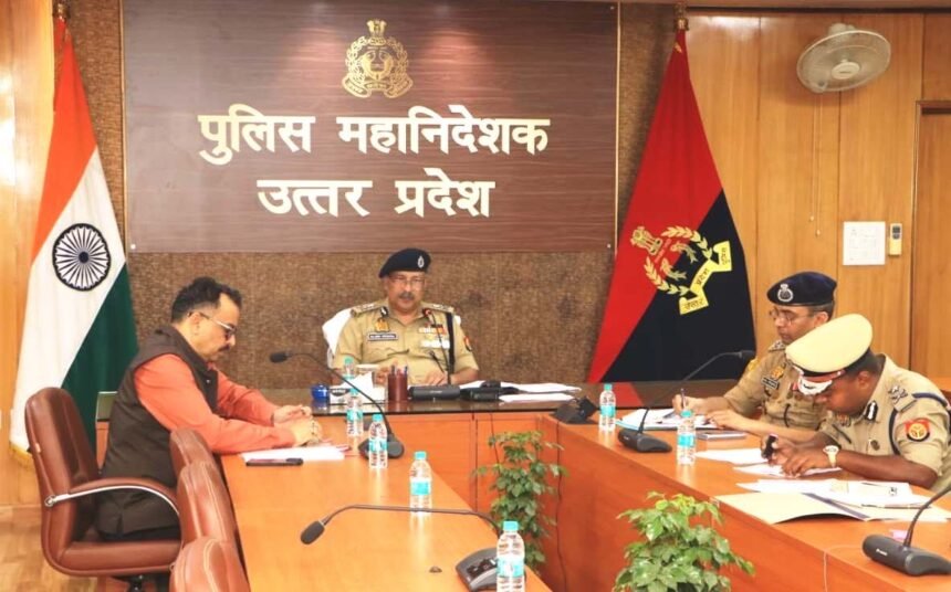 यूपी: जनशिकायतों में लापरवाही पर DGP राजीव कृष्ण का बड़ा एक्शन, 9 जिलों के 10 थानाध्यक्षों पर गिरी गाज; 3 दिन में मांगी रिपोर्ट