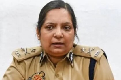 नोएडा: चोटपुर हंगामा मामले में कमिश्नर लक्ष्मी सिंह का बड़ा एक्शन, थाना प्रभारी सस्पेंड और एसीपी का तबादला