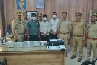 ग्रेटर नोएडा: जाली नोट छापने और तस्करी करने वाले गिरोह का पर्दाफाश, महिला समेत 3 शातिर गिरफ्तार, ₹2.54 लाख के जाली नोट व स्कॉर्पियो बरामद