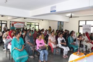 नोएडा ATDC में ODOP टूलकिट योजना का भव्य शुभारंभ: ट्रेनिंग के बाद युवाओं को मिलेगा ₹5 लाख तक का मुद्रा लोन, आत्मनिर्भरता को मिलेगी रफ्तार