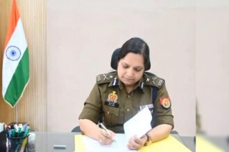 नोएडा: कमिश्नर लक्ष्मी सिंह का कड़ा एक्शन, जनसुनवाई में हीला-हवाली पर 5 चौकी प्रभारी सस्पेंड; कई ACP - SHO भी जांच के घेरे में