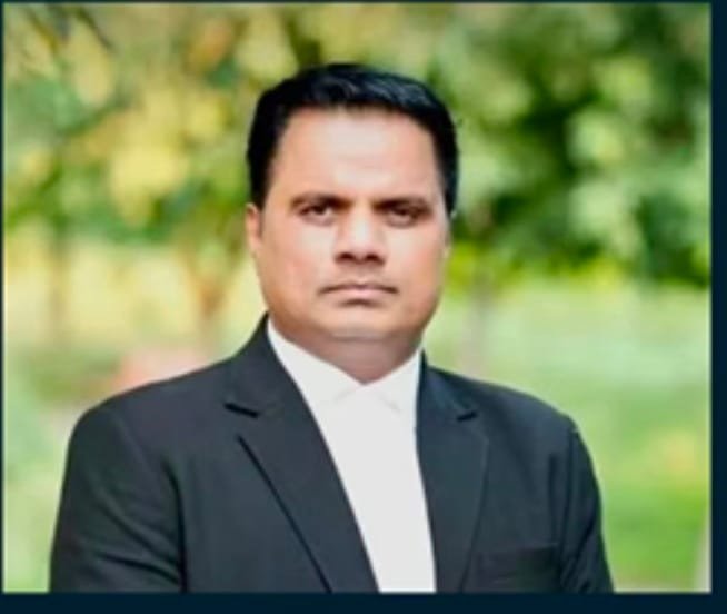 गौतमबुद्ध नगर बार एसोसिएशन अध्यक्ष पर बड़ा एक्शन: मनोज भाटी का वकालत लाइसेंस निरस्त, LLB डिग्री घोषित की अवैध