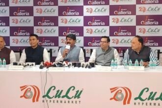 ग्रेटर नोएडा में खुला 'लुलु हाइपरमार्केट': 1 लाख वर्ग फीट में फैला भव्य स्टोर, एक ही छत के नीचे मिलेगा ग्लोबल शॉपिंग का अनुभव