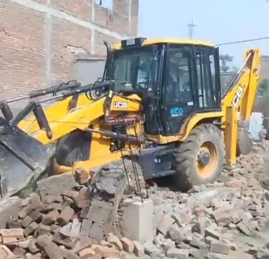 ग्रेटर नोएडा: हैबतपुर के डूब क्षेत्र में गरजा प्राधिकरण का बुलडोजर, 40 हजार वर्ग मीटर जमीन अवैध कब्जे से मुक्त