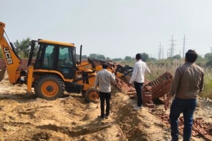 ग्रेटर नोएडा: भनौता में गरजा प्राधिकरण का बुलडोजर, 40 करोड़ की 20 हजार वर्ग मीटर जमीन अतिक्रमण से मुक्त