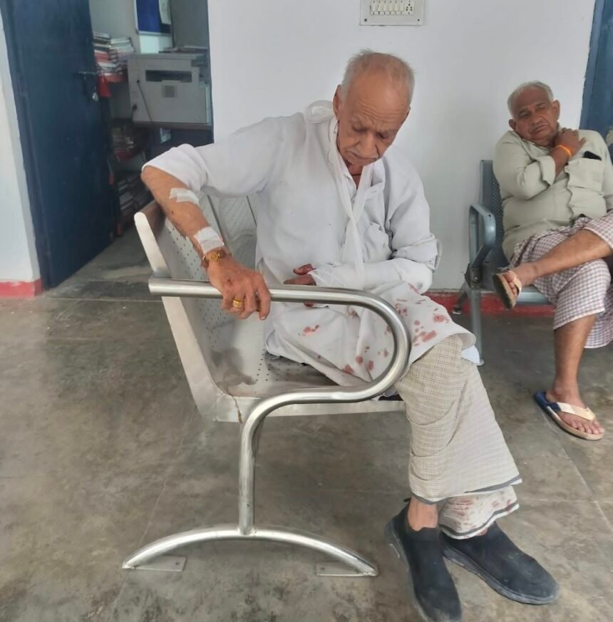 ग्रेटर नोएडा: ग्रीन बेल्ट के पेड़-पौधे हटाने को लेकर खूनी संघर्ष, घर में घुसकर हमला; 84 साल के बुजुर्ग गंभीर रूप से घायल